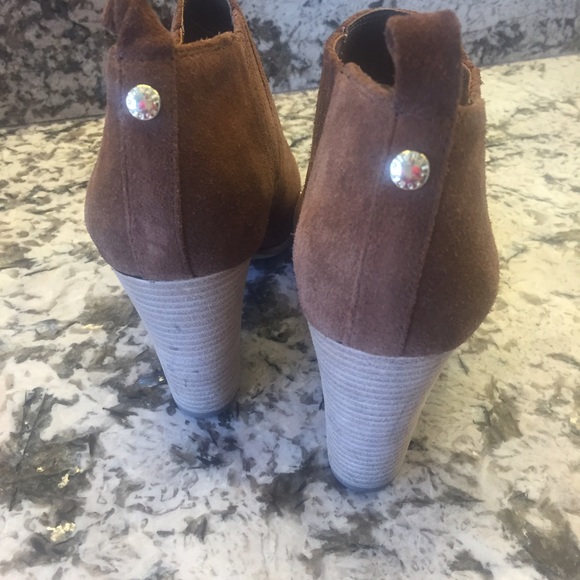 Michael kors booties - Picture 2 of 4