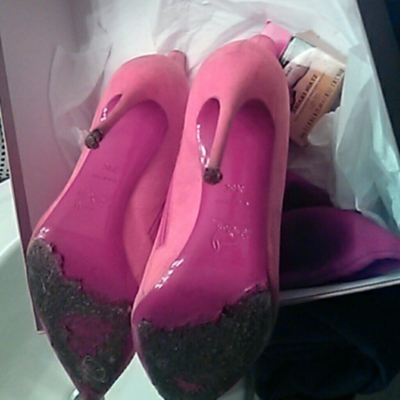 Christian Louboutin Shoes - Christian Louboutin heel!