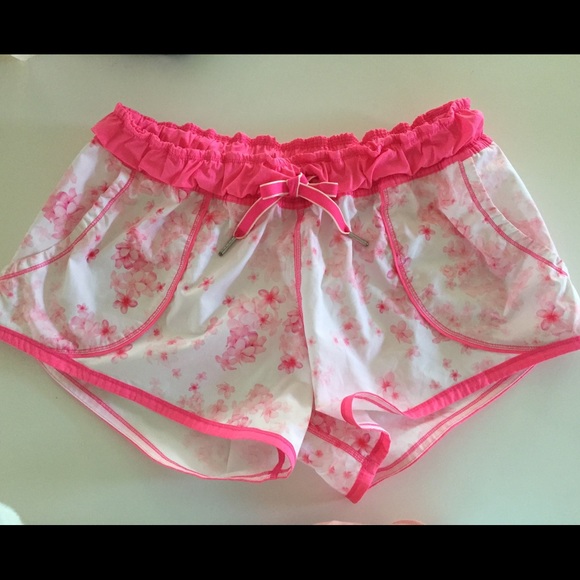 Lululemon pink and white shorts