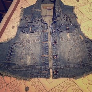Jean Vest