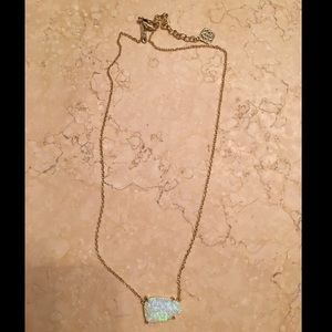 Kendra Scott necklace