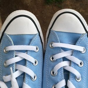 🎉 TODAY ONLY 🎉 Sky Blue Converse