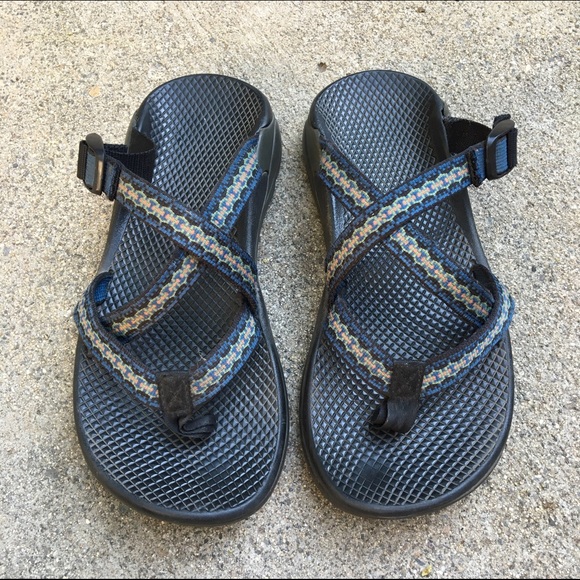 hiking sandals chaco