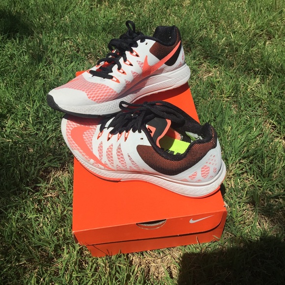 WMNS Nike Air Zoom Pegasus 31 - Picture 1 of 3