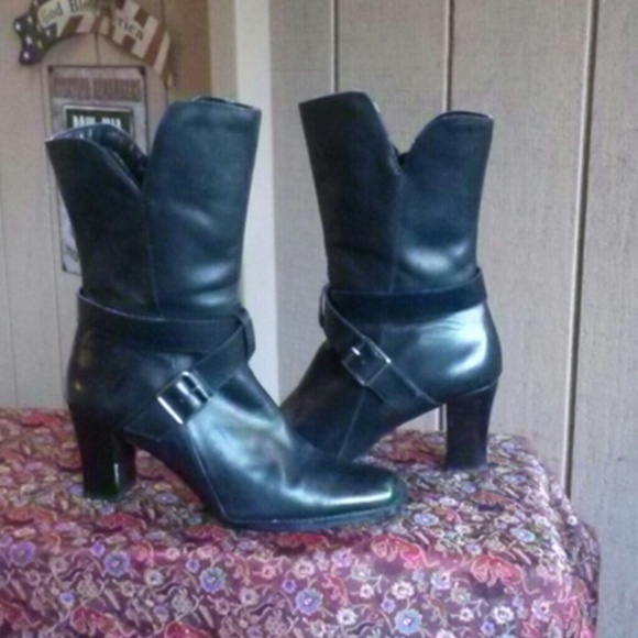 Women's heeled boots