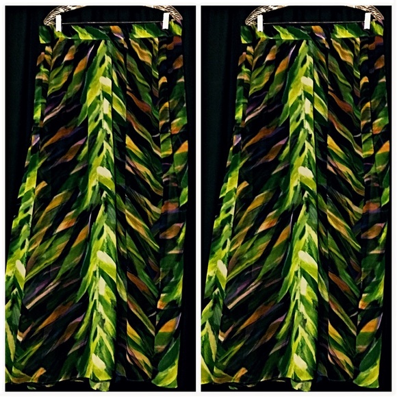 Green Multicolored Sheer Skirt w/ split & shell