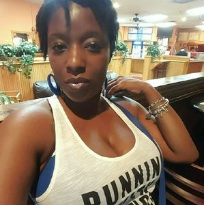 Meet your Posher, Joy