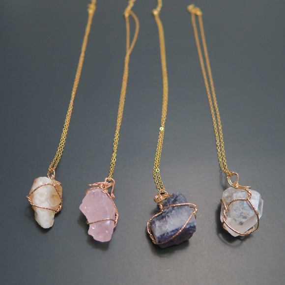 Clear Quartz // Natural Healing Gemstone Necklace - Picture 2 of 2