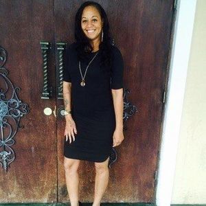 Meet your Posher, Andrina