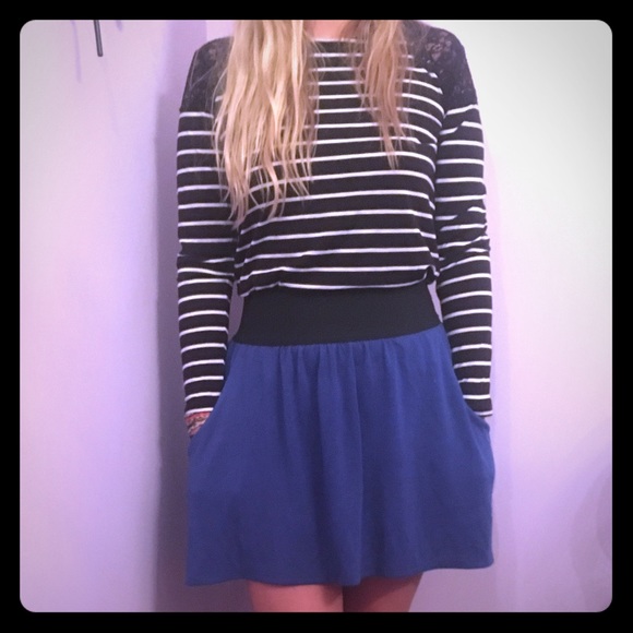Blue skirt with pockets