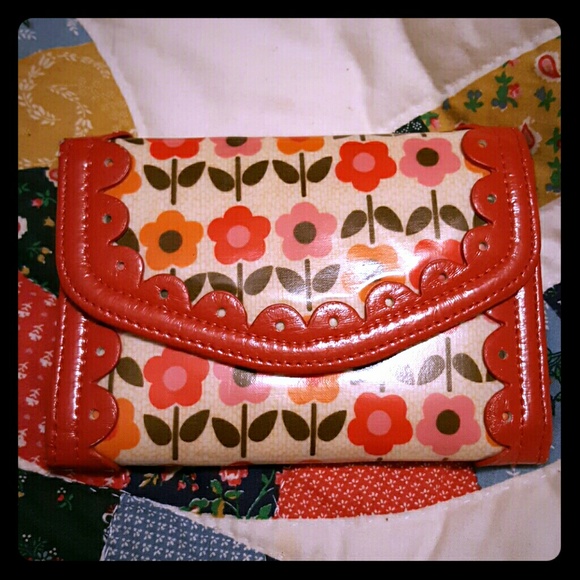Vera Bradley Frill Wallet