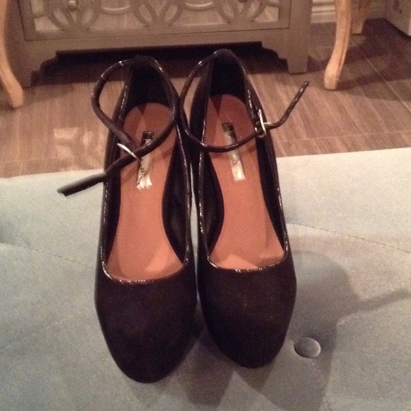 H by Halston platforms new no tags