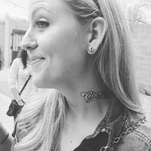 Meet your Posher, Joni