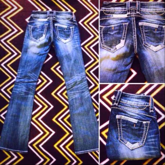 ⚡️SALE⚡️NEW ROCK REVIVAL "CHRISTINA" BOOT JEANS - Picture 2 of 3