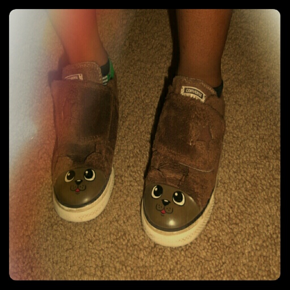 Boy teddy bear converse