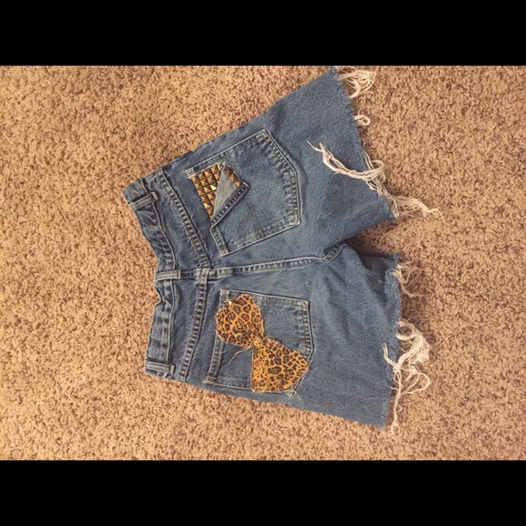 High waist detailed denim shorts - XS - Picture 2 of 4