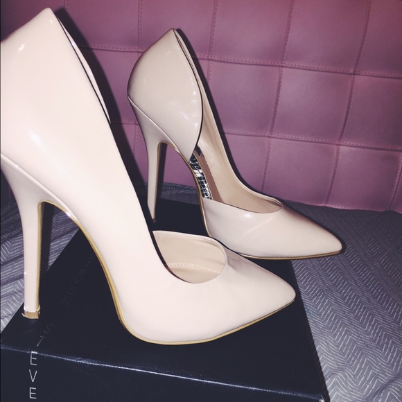 Steve Madden 3.5 pumps💋
