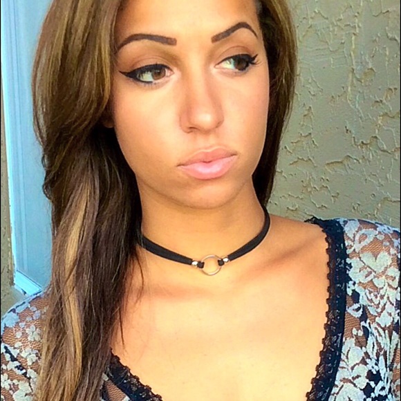 NEW! Leather Choker - Picture 4 of 4