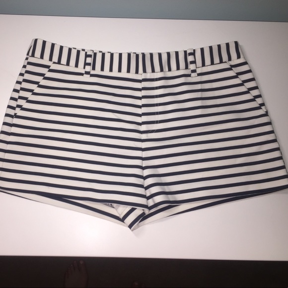 Forever 21 Pants - NWOT F21 striped shorts