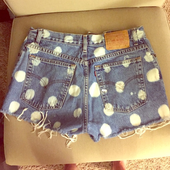 Levis 550 high waisted polka dot shorts