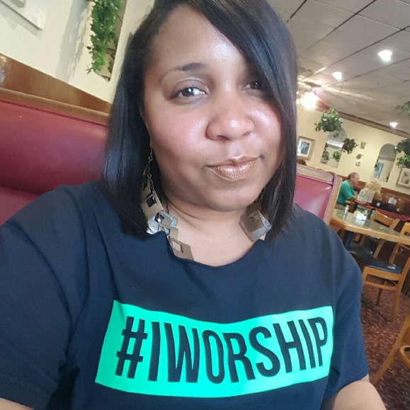 #IWorship tshirt