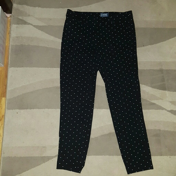 14 tall old Navy pixie pants in polka dots