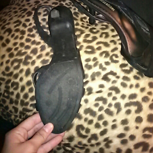 Heels - Picture 2 of 3