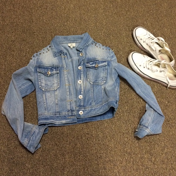 Denim jacket - Picture 1 of 4