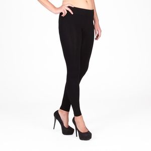Black shapewear leggings