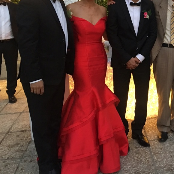 Dress - Picture 2 of 2