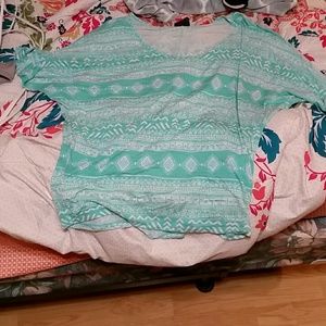 3 quarter sleeves cute Aztec print!