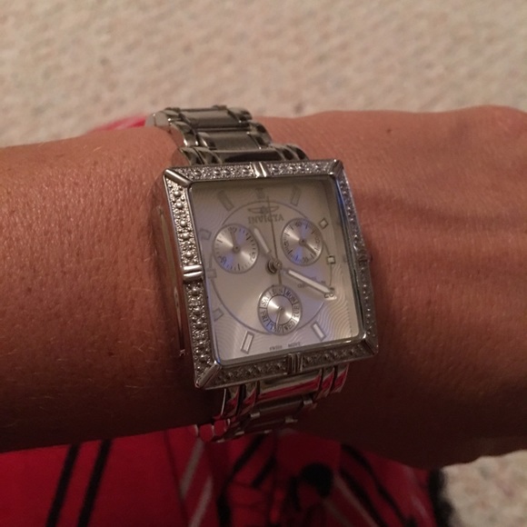 Authentic ladies Invicta watch new - Picture 3 of 4