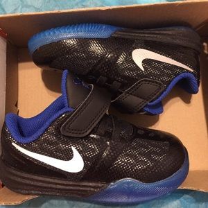 Nike toddler shoes
