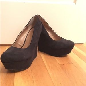 Platform black wedges
