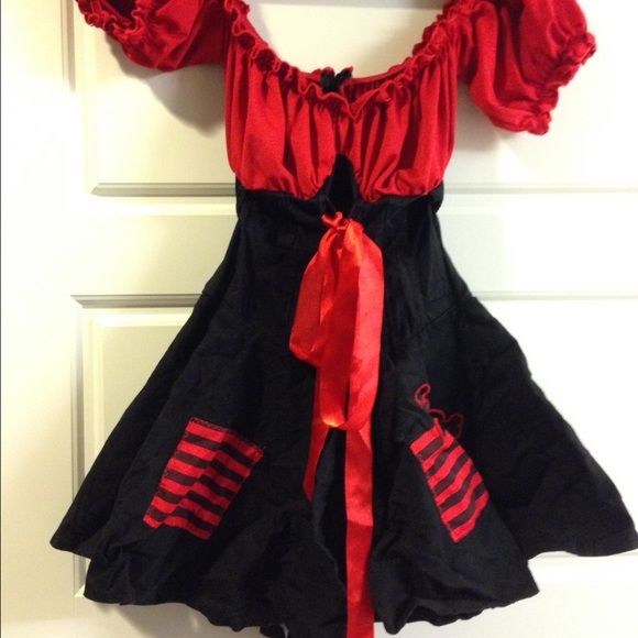 Sexy pirate costume - Picture 2 of 4