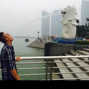 Meet your Posher, Derek