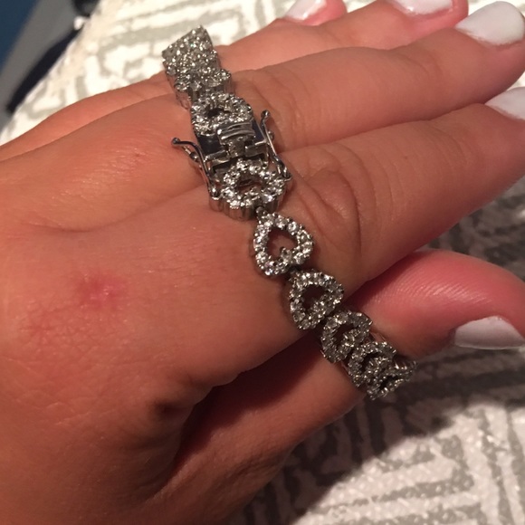 Heart Bracelet - Picture 2 of 3