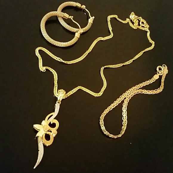 Lis Flower Golden Necklace