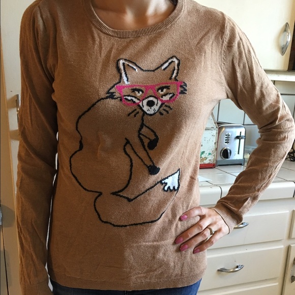 Brown graphic sweater