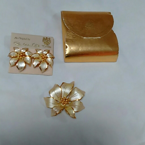Cerrito brooch and Earring's