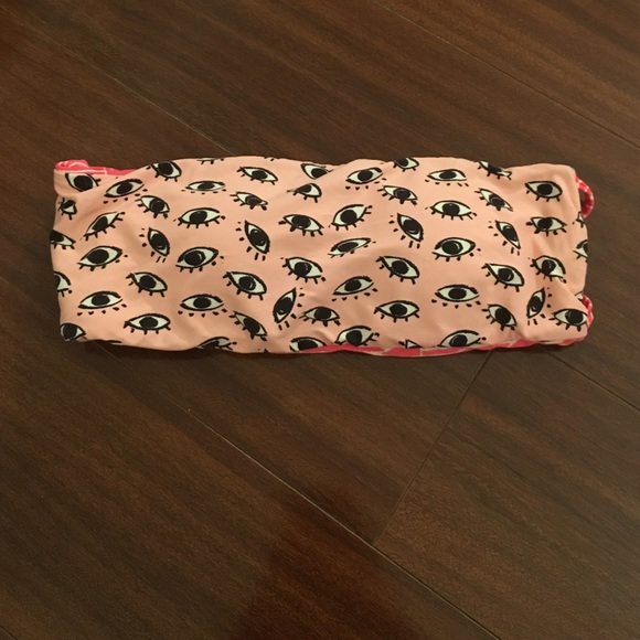 FLASHSALE FOR AN HOUR! Billabong eyes bikini top