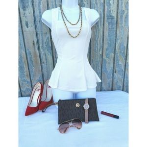 Classy flared top👚