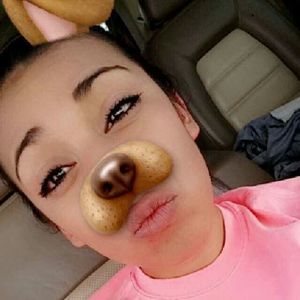 Meet your Posher, Vanessa