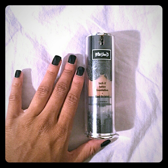 Kat Von D lock it foundation in DEEP 66