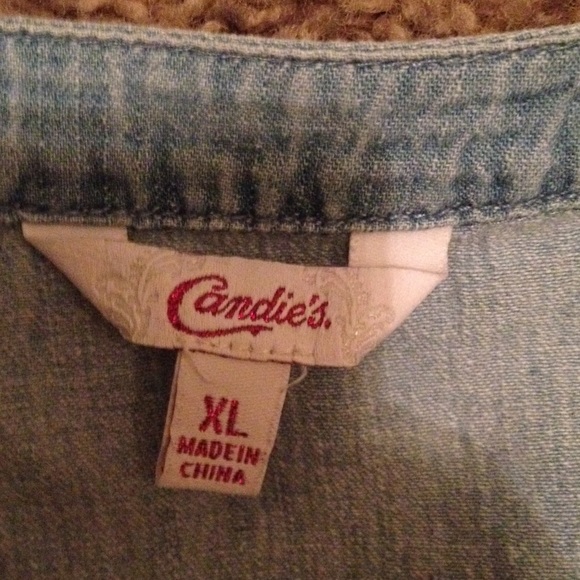 Button up jean lace jacket! - Picture 2 of 4