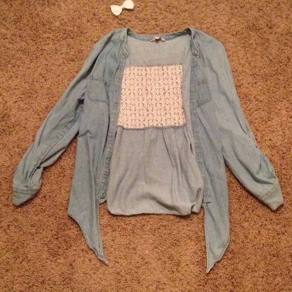 Button up jean lace jacket! - Picture 4 of 4