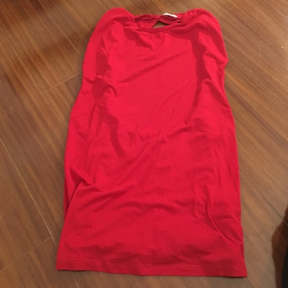 Red open backed tobi shirt.