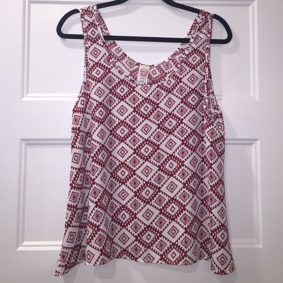 Nwot Aztec flowy tank top