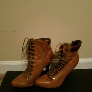 Booties lace up/zipper