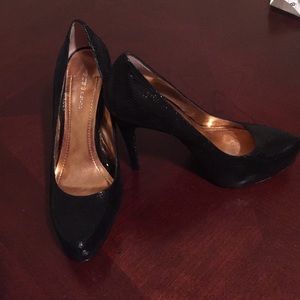SALE! BCBGeneration Black Snakeskin Pumps Size 9